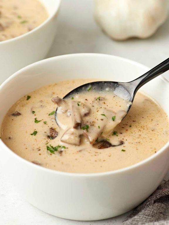 Creamy Garlic Mushroom Soup
