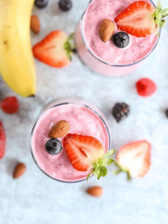 Creamy Greek Yogurt Smoothie with Almond Butter