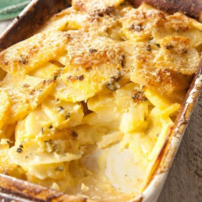 Creamy Kohlrabi Leaf and Potato Gratin