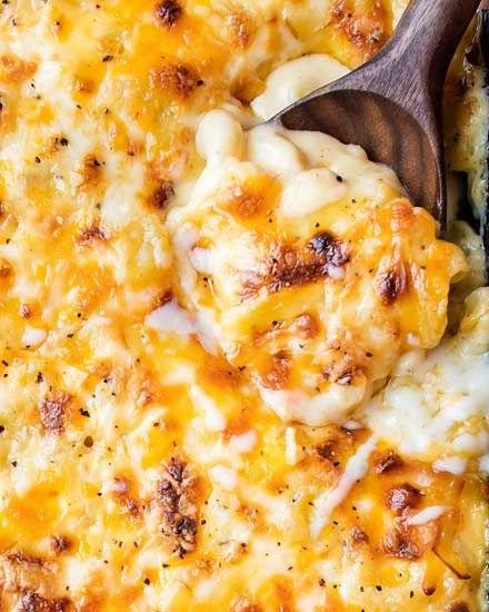 Creamy Macaroni and Cheese Casserole