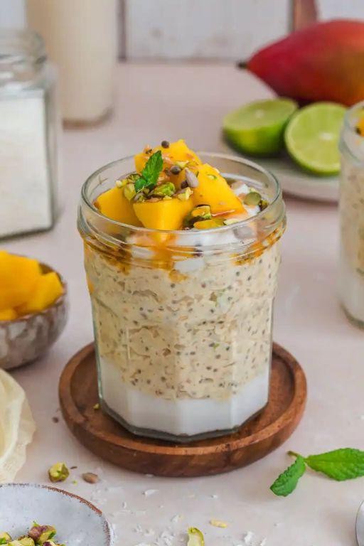Creamy Raw Oats with Mango and Coconut Milk