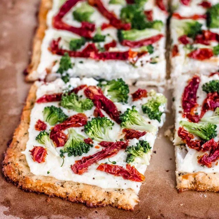 Creamy Ricotta and Sun-Dried Tomato Pizza
