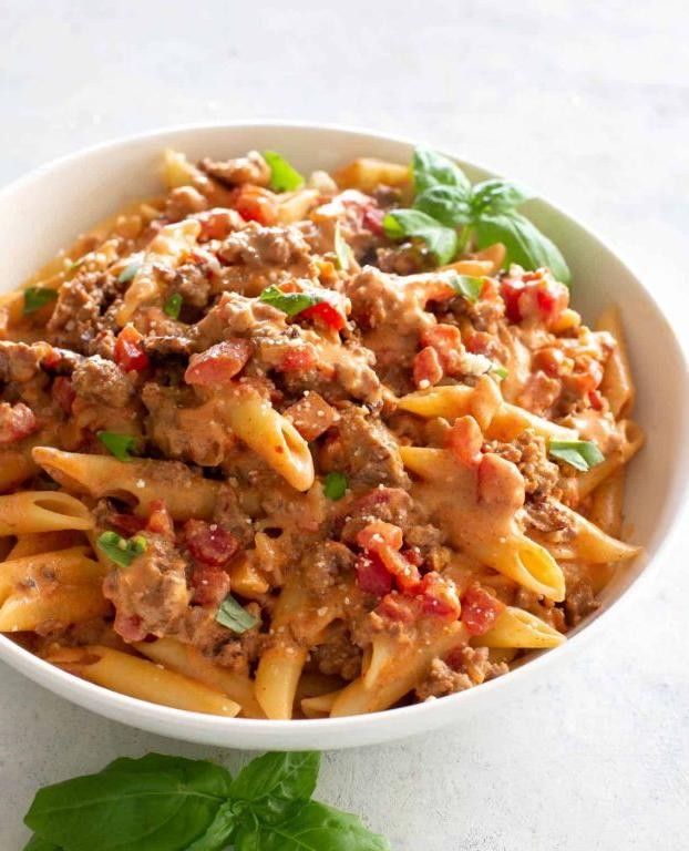 Creamy Sausage and Tomato Pasta
