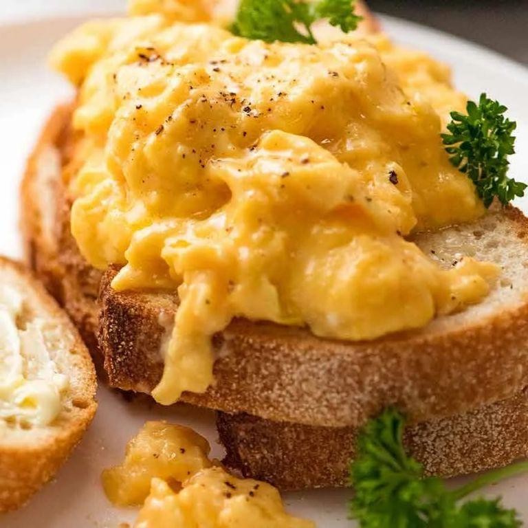 Creamy Scrambled Eggs on Toast