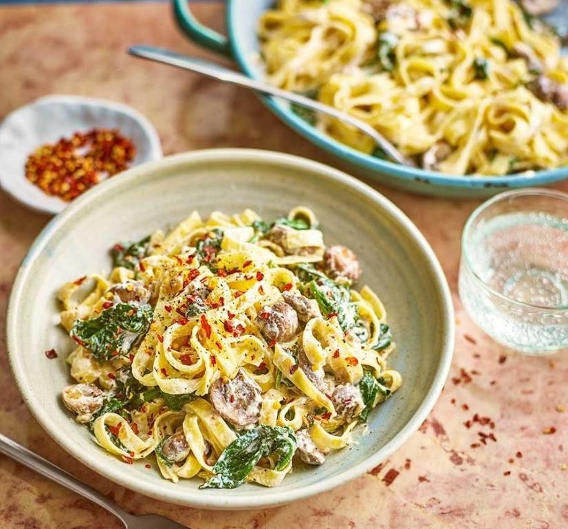 Creamy Spinach and Mushroom Pasta