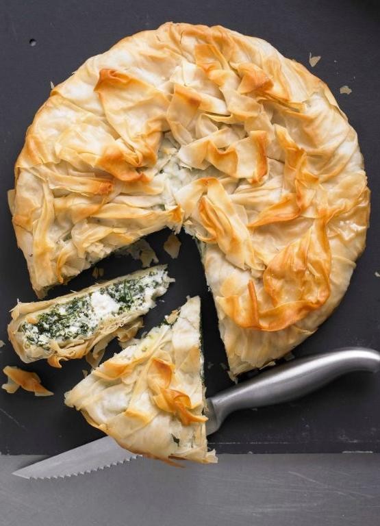 Creamy Spinach and Ricotta Pastry Pie