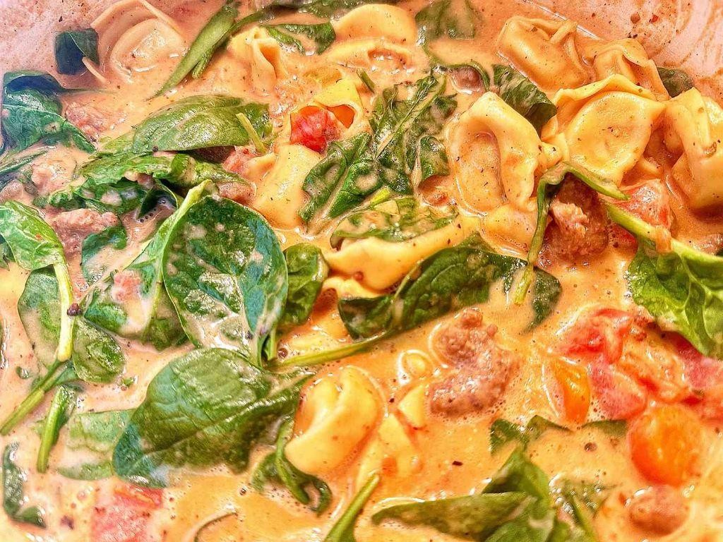 Creamy Spinach and Sausage Tortellini Soup