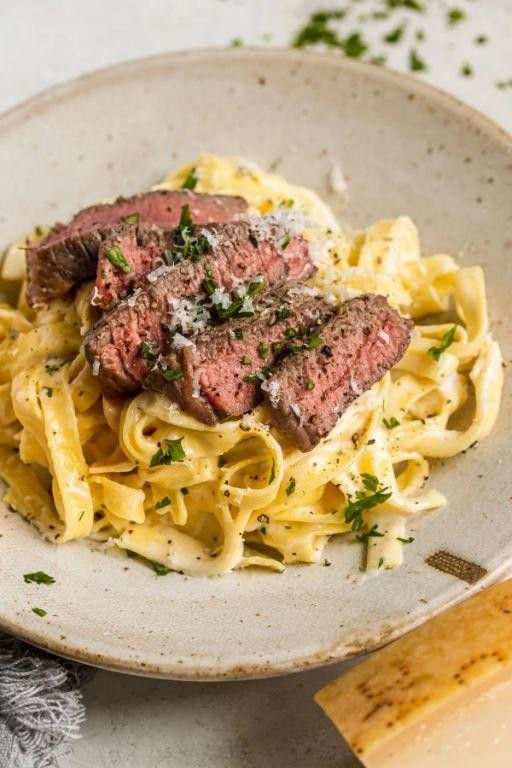 Creamy Steak Alfredo Pasta