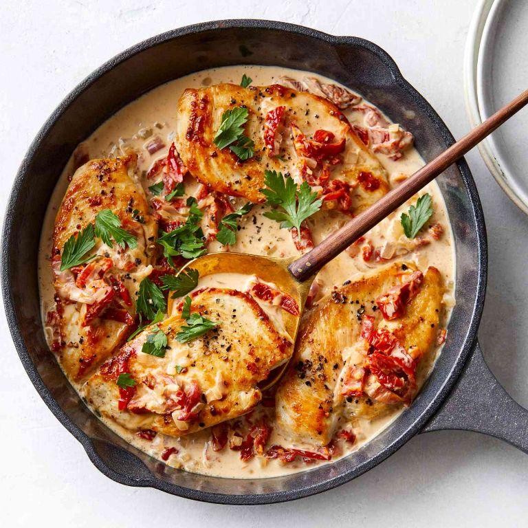 Creamy Sun-Dried Tomato Chicken Cutlets
