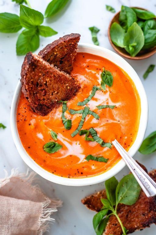 Creamy Vegan Tomato Basil Soup