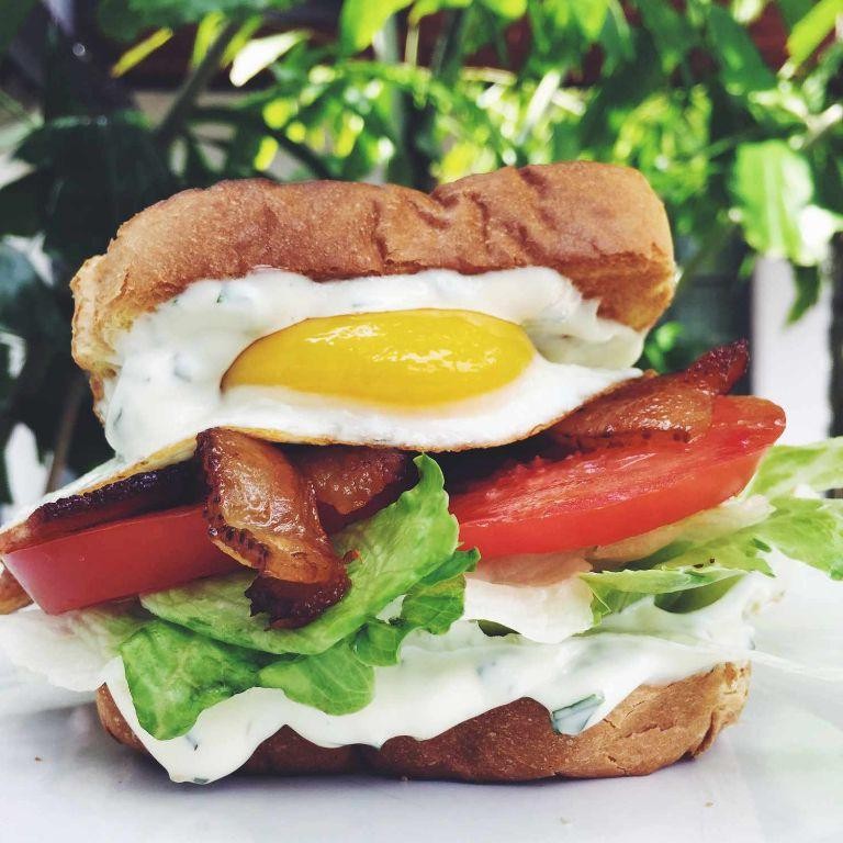 Crispy Bacon, Lettuce, Tomato, and Fried Egg Sandwich