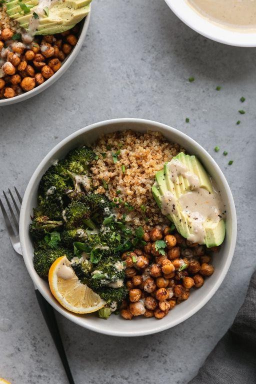 Crispy Chickpea and Quinoa Bowl