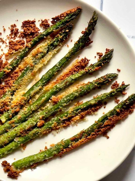 Crispy Parmesan Air Fryer Asparagus