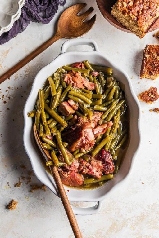Crock Pot Green Beans with Ham Hock