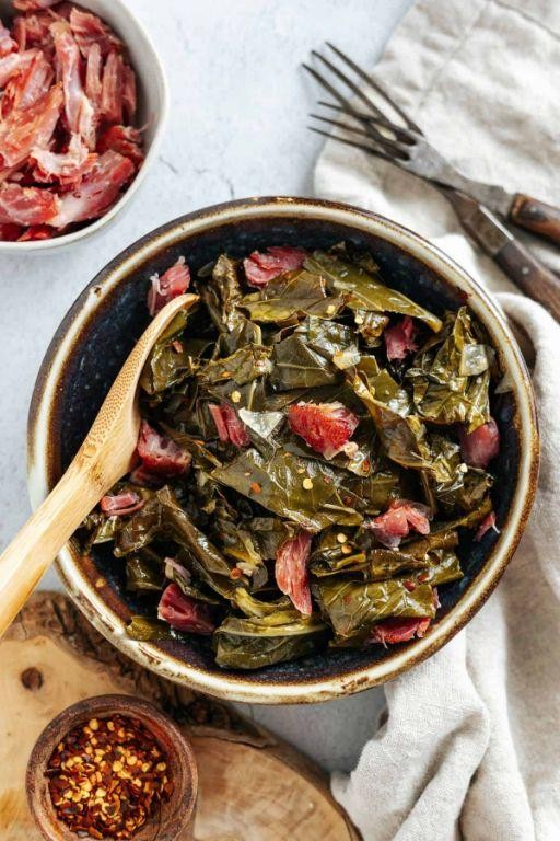 Crockpot Collard Greens with Garlic and Lemon