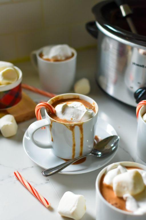 Crockpot Peppermint Hot Chocolate Oatmeal