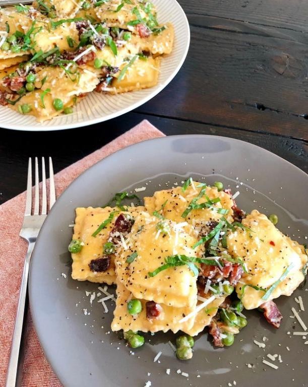 Crockpot Ravioli with Bacon and Peas