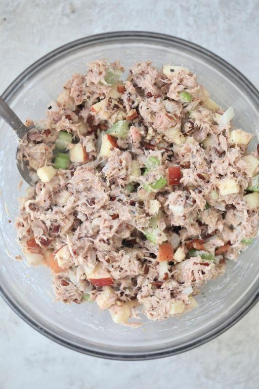 Crunchy Apple and Tuna Salad