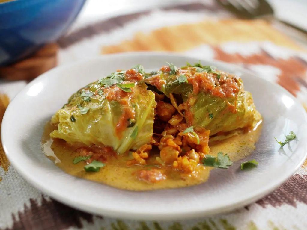 Curry-Flavored Chickpea and Carrot Stuffed Cabbage