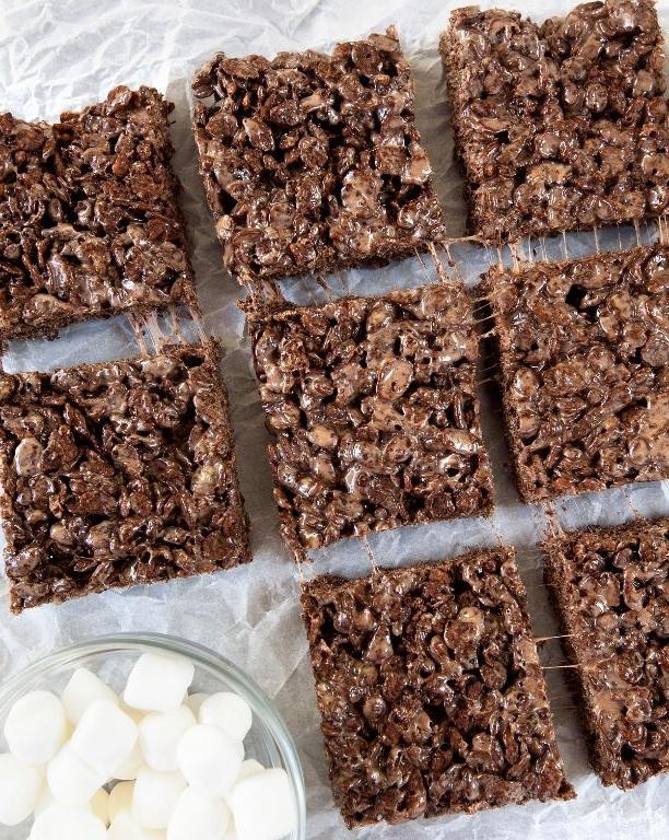 Dark Chocolate Dipped Fruity Pebbles Bars