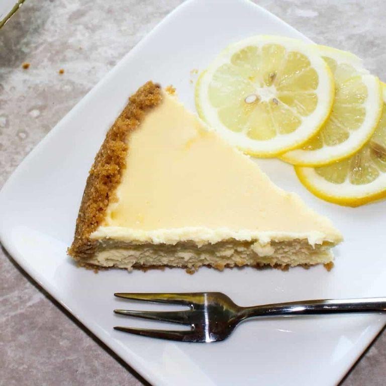 Decadent Jewish Cheesecake with a Hint of Lemon