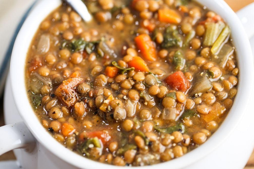 Delicious Lentil and Spinach Slow Cooker Soup