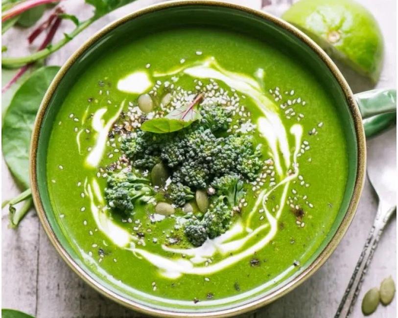 Detoxifying Broccoli and Pea Soup