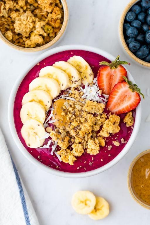 Dragon Fruit and Banana Smoothie Bowl