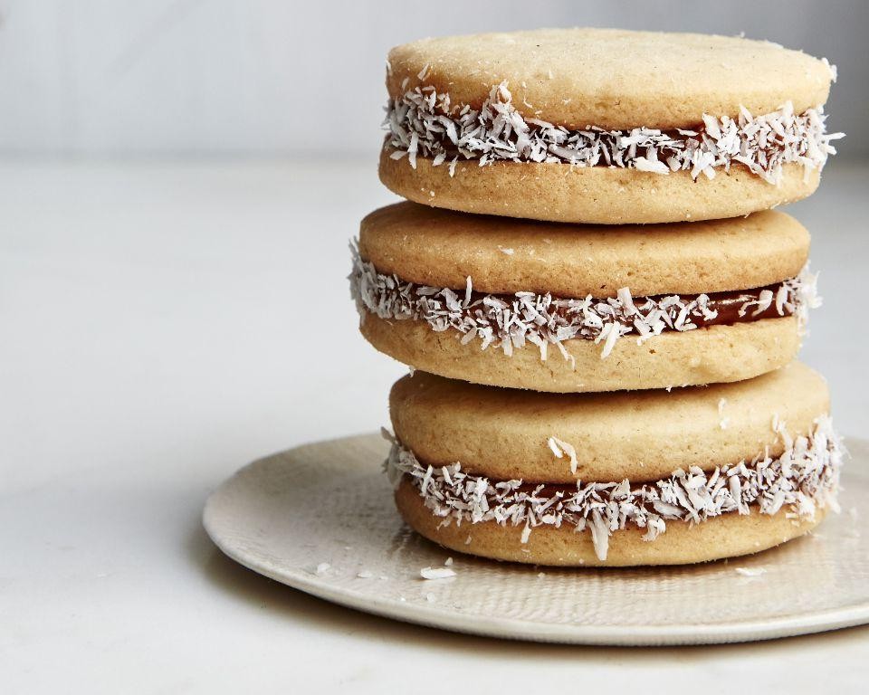 Dulce de Leche Alfajores