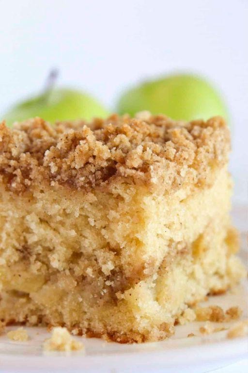 Easy Apple Crumble Cake