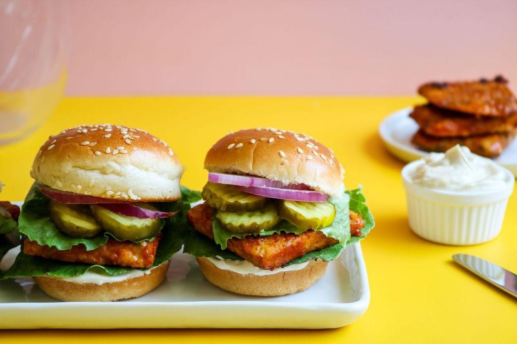Easy BBQ Tempeh Sliders