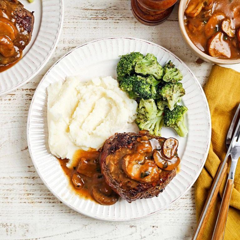 Easy Beef Tenderloin with Mushroom Sauce