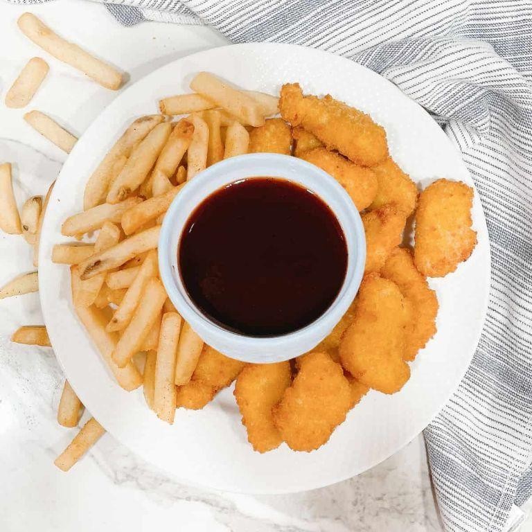 Easy Chicken Nuggets with Tangy Barbecue Dip
