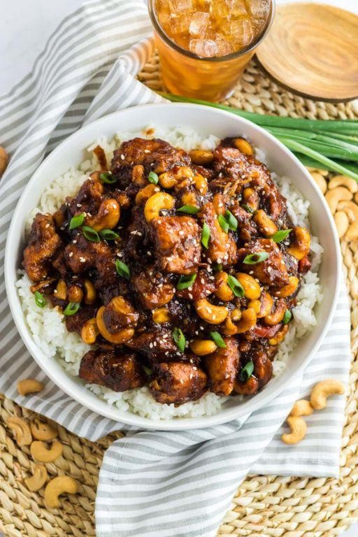 Easy Crock Pot Cashew Chicken