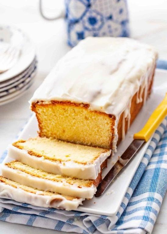 Easy Fluffy Vanilla Pound Cake