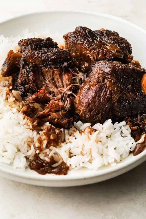 Easy Instant Pot Beef Adobo with Bay Leaves