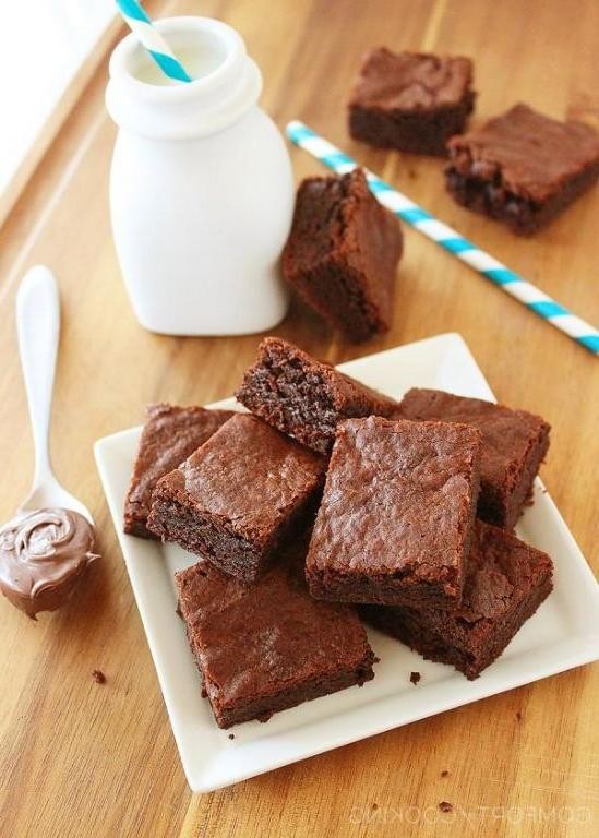Easy Nutella Brownies with Few Ingredients