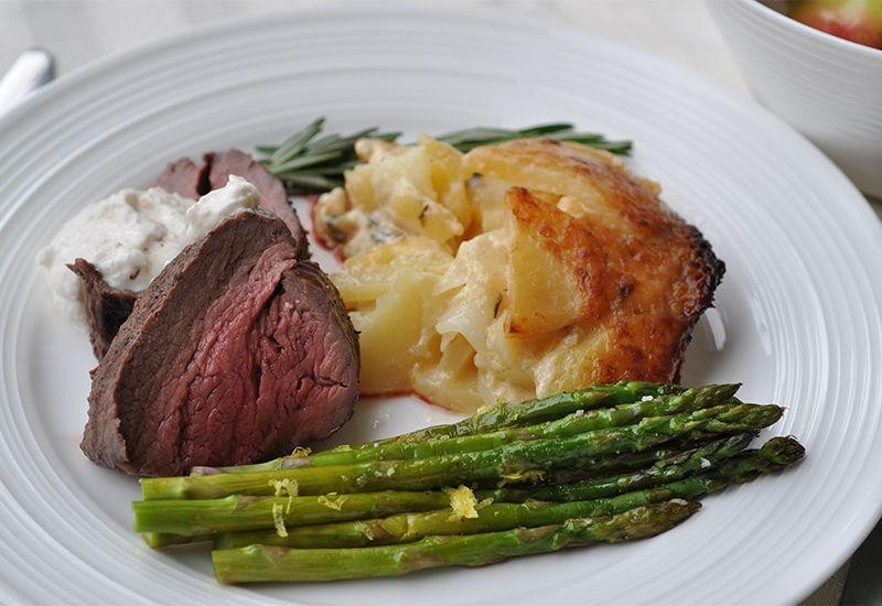 Easy Roast Beef with Creamy Horseradish Sauce