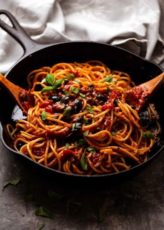 Easy Spaghetti Alla Puttanesca