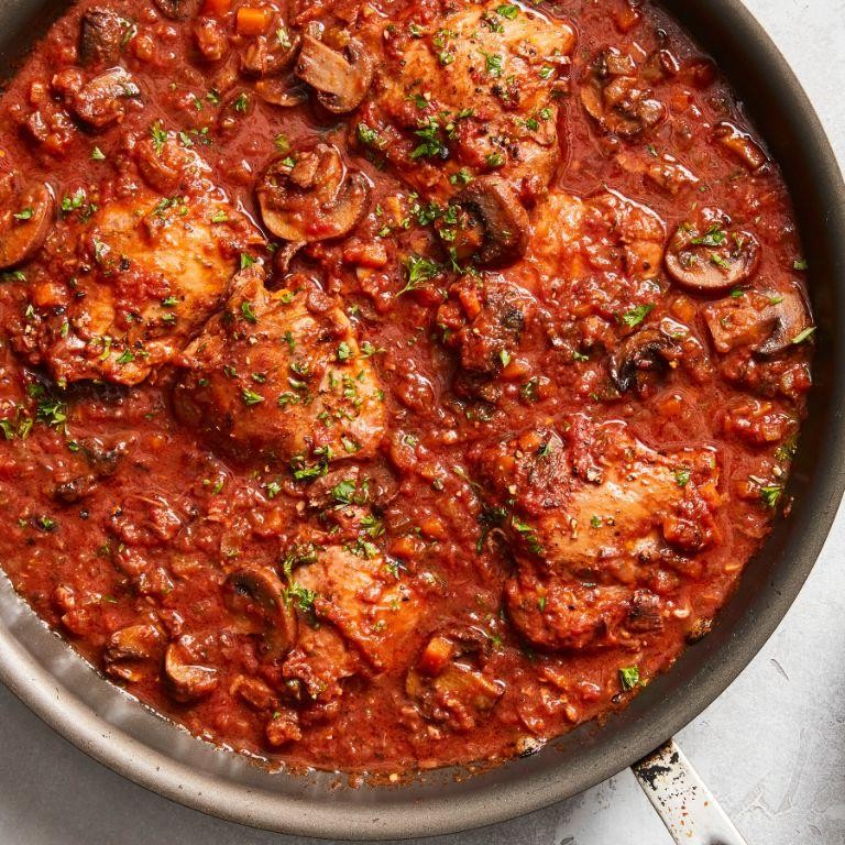 Easy Wine-Braised Chicken Cacciatore