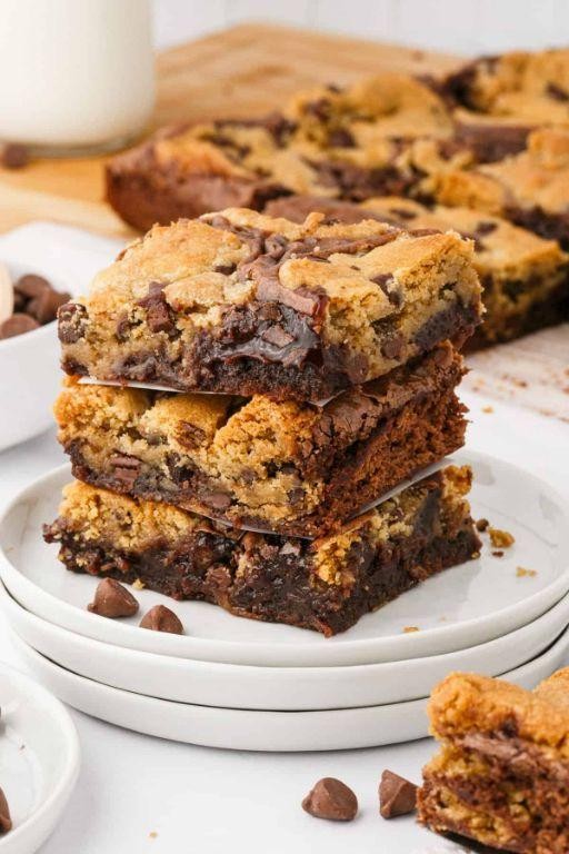 Eerie Cookie Crust Brownie Bars