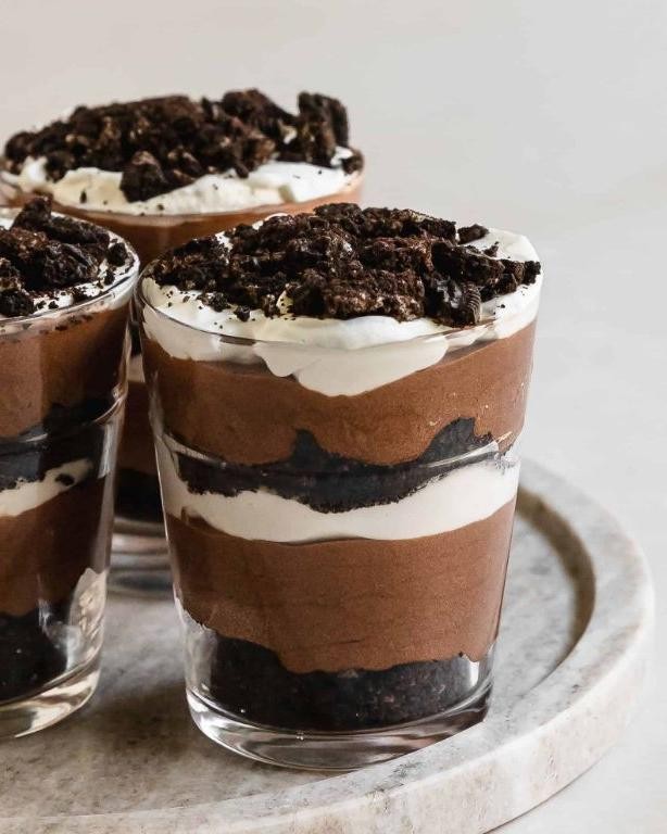 Effortless Chocolate Pudding Parfaits