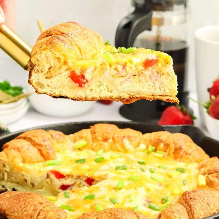 Farmhouse Crescent Roll Breakfast Skillet Casserole