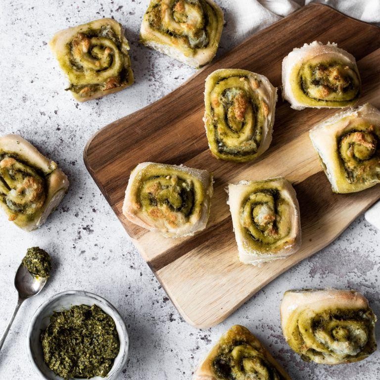 Fast Pesto and Mozzarella Pinwheels