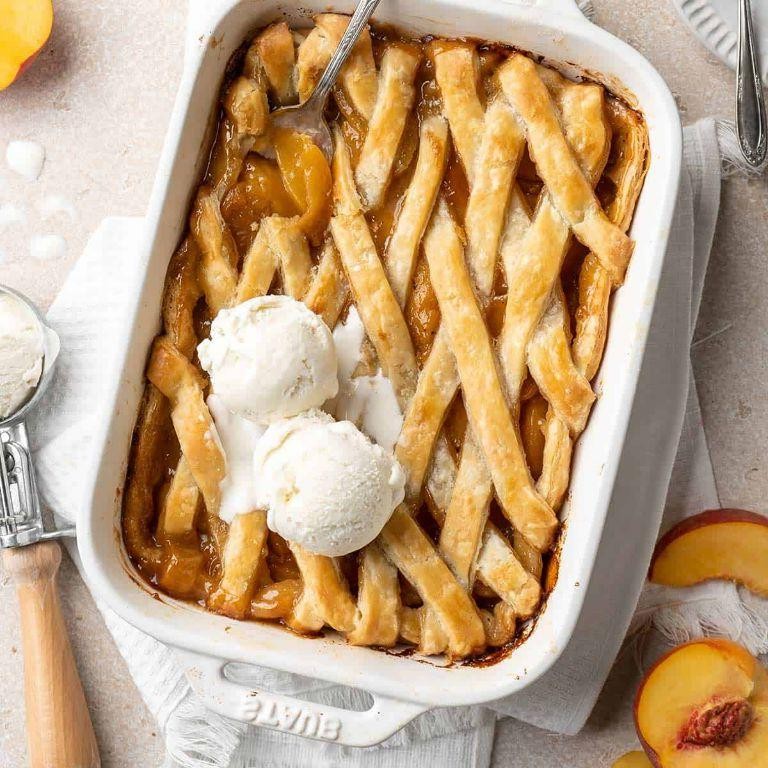 Flaky Southern Peach Cobbler
