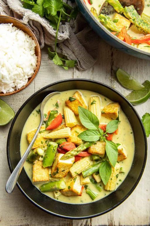 Flavorful Thai Green Curry with Tofu
