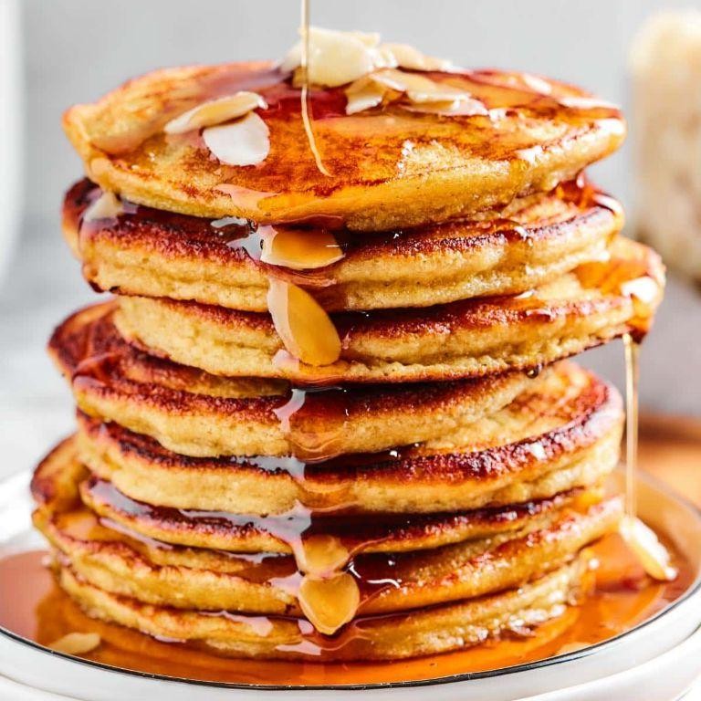 Fluffy Almond Flour Pancakes