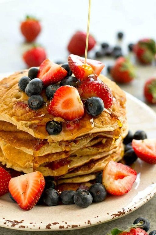 Fluffy Pancakes with Fresh Berries