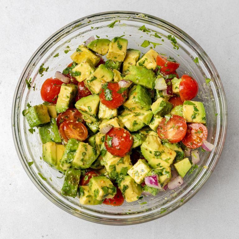 Fresh Avocado and Tomato Salsa Wraps