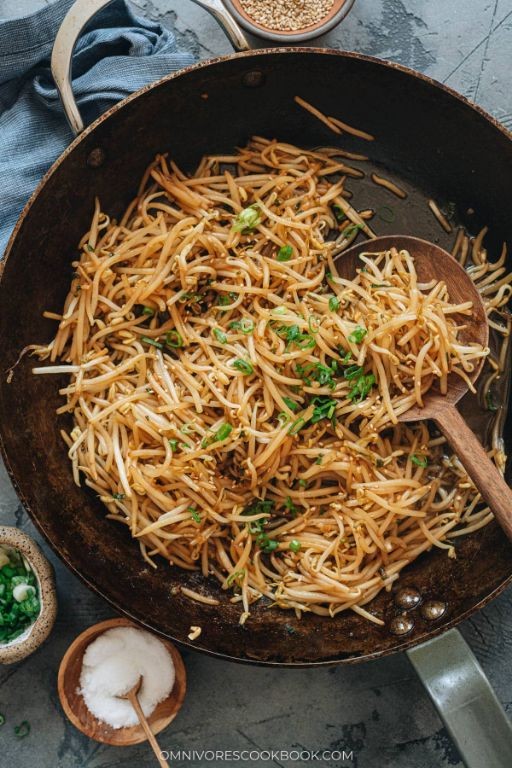 Fresh Beansprouts with Tangy Teriyaki Sauce